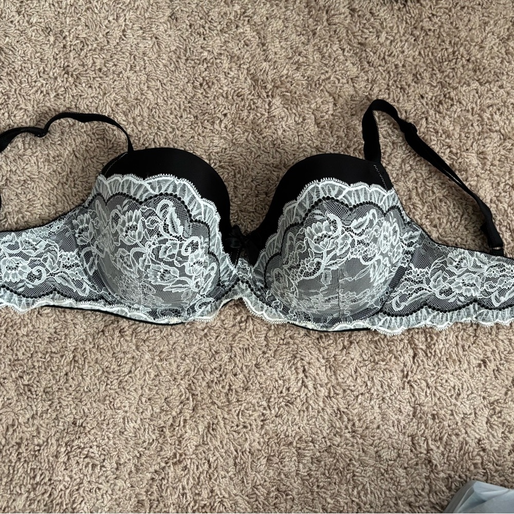 Victoria's Secret Black and White Lace Bra